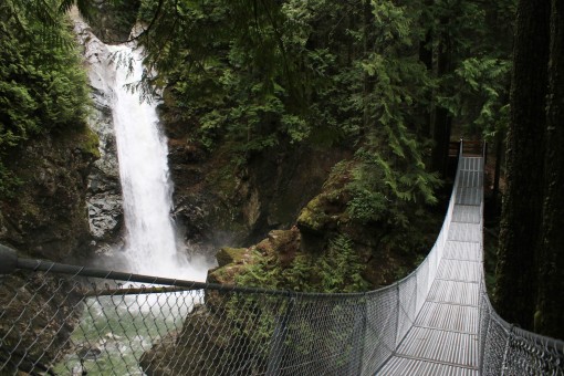 Cascade Falls Waterfall and Suspension Bridge