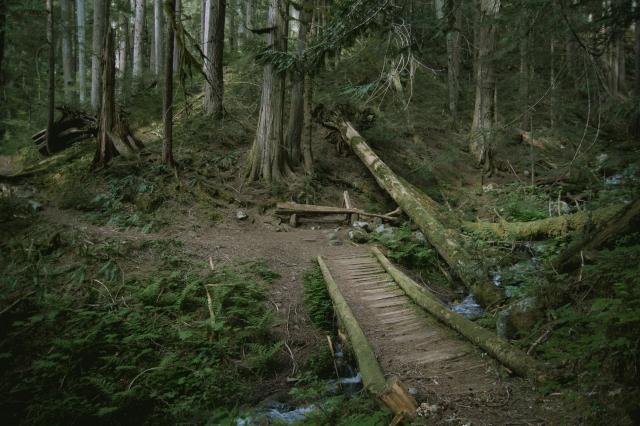 Eaton Lake Trail