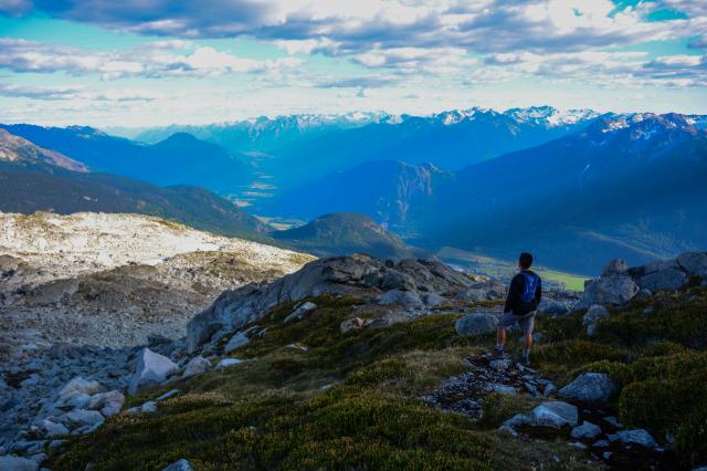 Semaphore Lake Trail