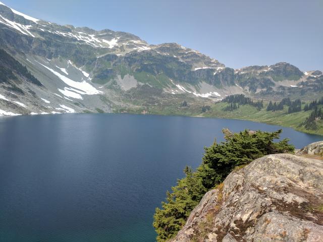 Cirque Lake