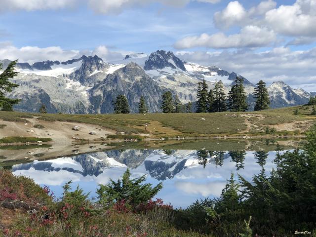 Elfin Lakes Trail