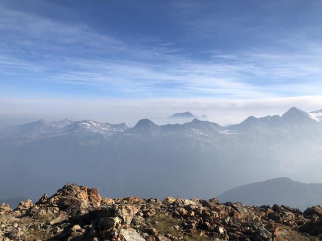 Russet Lake Trail