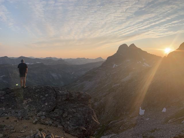 Trail Between Nisleheim Peak And Midgard Peak