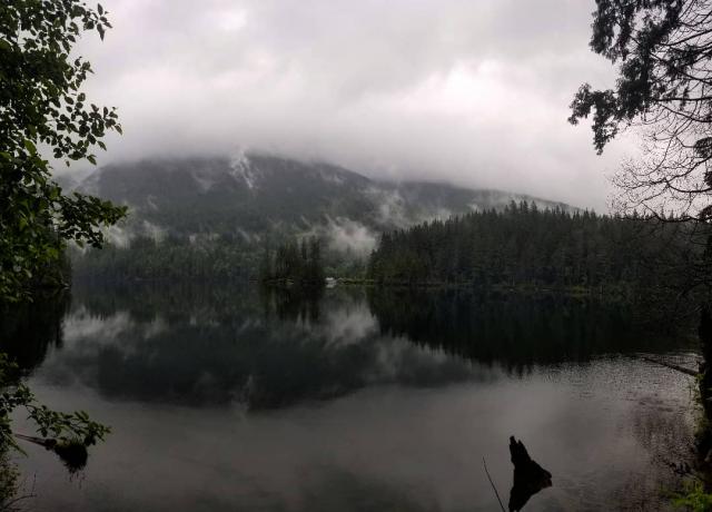 Buntzen Lake Trail Loop