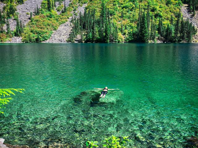 Lindeman Lake