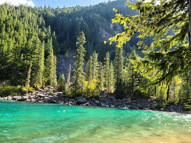 Lindeman Lake