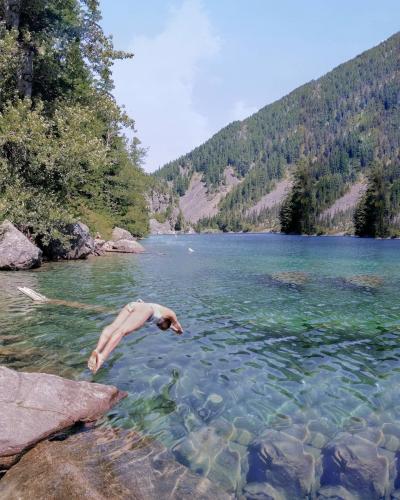 Lindeman Lake Photo | 2020 Hiking Photo Contest | Vancouver Trails