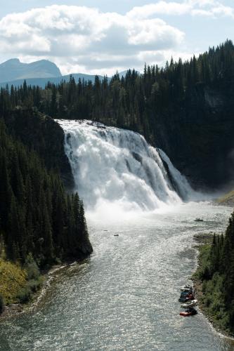 Kinuseo Falls