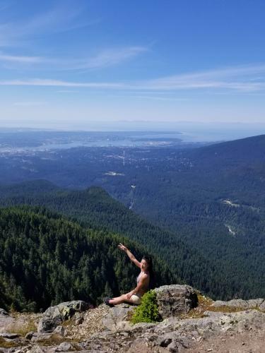 Dog Mountain Trail