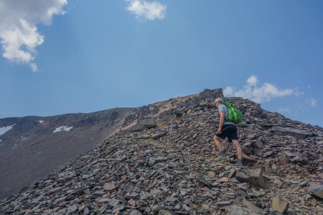 Cathedral Rim Trail