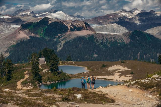 Elfin Lakes Trail