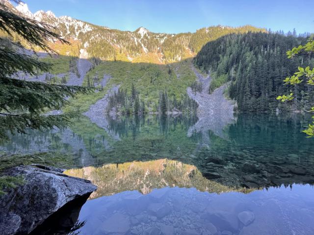 Lindeman Lake