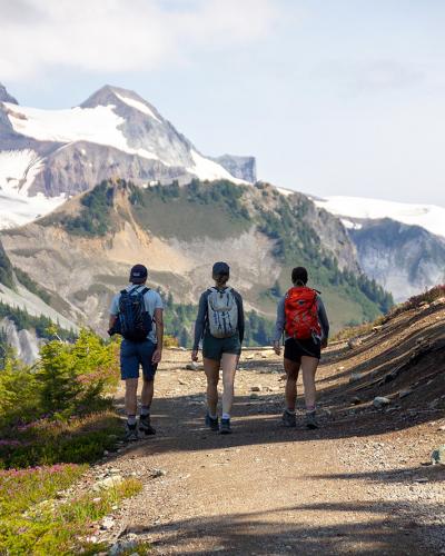 Elfin Lakes Trail