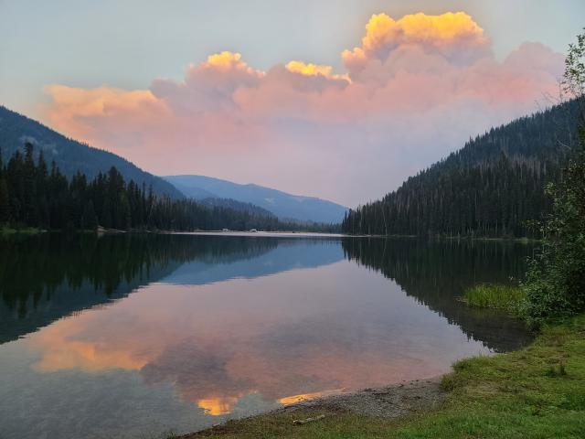 Lightening Lake Trail