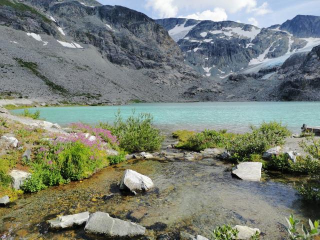 Wedgemount Lake Trail