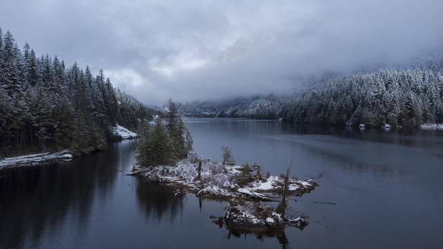 Buntzen Lake Trail