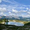 Elfin lakes trail