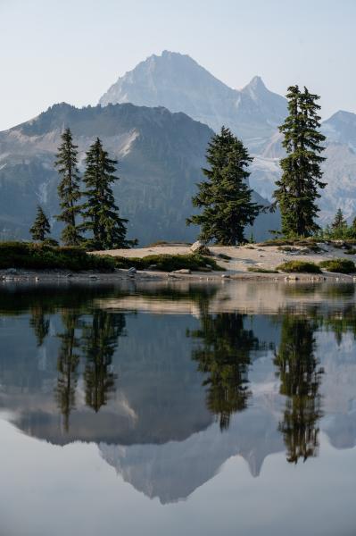 Red Heather Meadows To Elfin Lakes