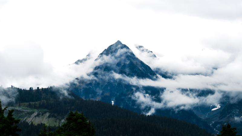 Elfin Lake Trail