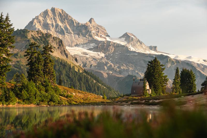 Red Heather Meadows To Elfin Lakes