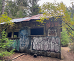 A building that is still standing in the Parkhurst Ghost Town